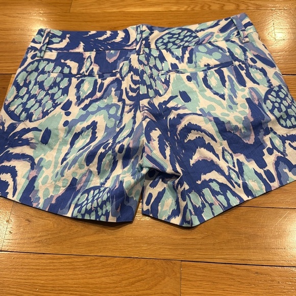 Lilly Pulitzer the callan short  5’ inseam size 2. - Picture 5 of 10